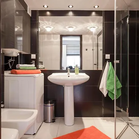 Center Apartment *