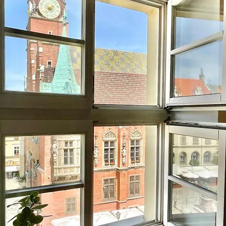 Center Apartment *